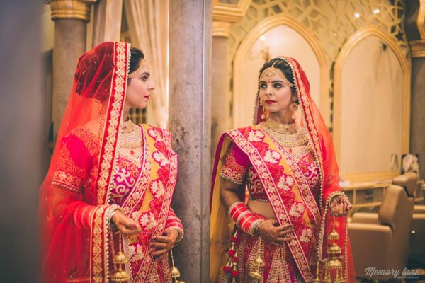 Solo Candid Bridal Pictures
