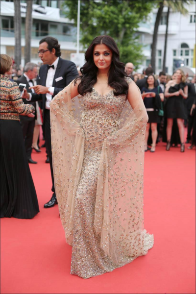 Aishwarya Rai Bachchan Shines at Cannes 2016