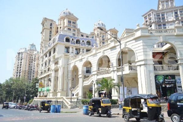 Stunning Street Shopping Places In Mumbai