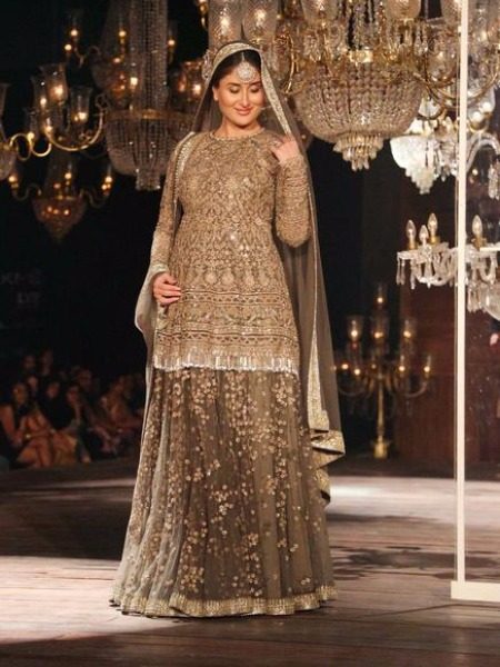 Kareena Kapoor Khan in Sabyasachi at Lakme Fashion Week 2016