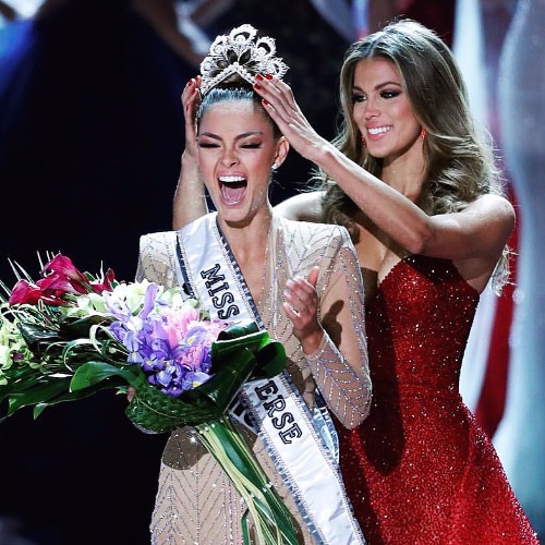 Demi-Leh Nel-Peters crowned Miss Universe 2017