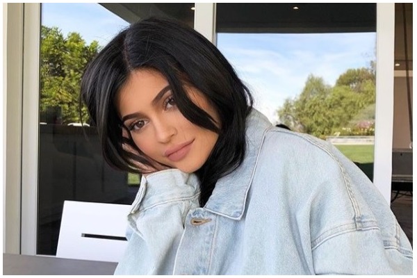 Fans Are Convinced That Kylie Jenner Has Already Given Birth To A Baby Girl!
