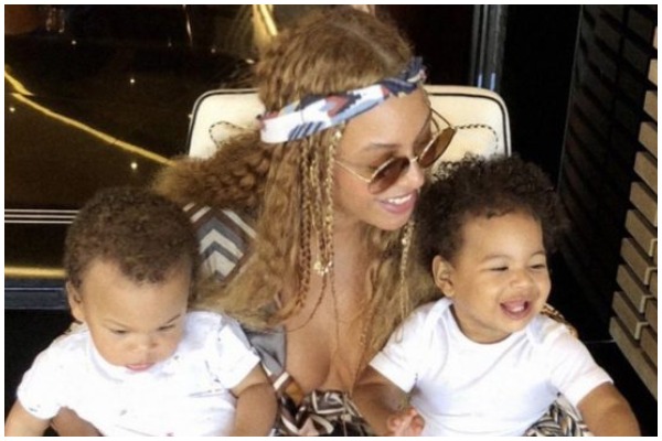 Beyoncé pregnant twins