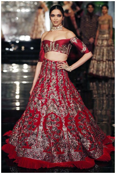 Deepika Padukone's Best Ethnic Looks, Which Designer Dress Will Deepika Wear On Her Wedding?